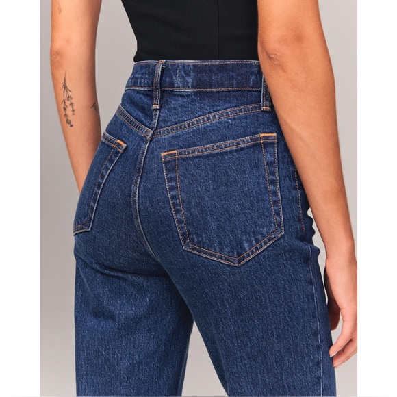 NWT Abercrombie & Fitch The 90s Straight Ultra High Rise jeans Sz 25R - Picture 2 of 16